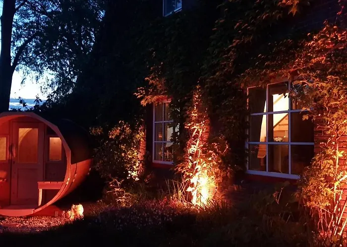 Haus Am Deich Hébergement de vacances *